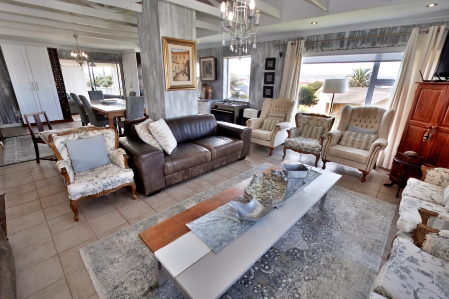 7 Bedroom Property for Sale in Stilbaai Wes Western Cape